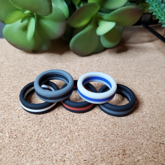 Pack of 5 Silicone Rings for Men Size 7 Shades Black and Gray - Picture 1 of 3